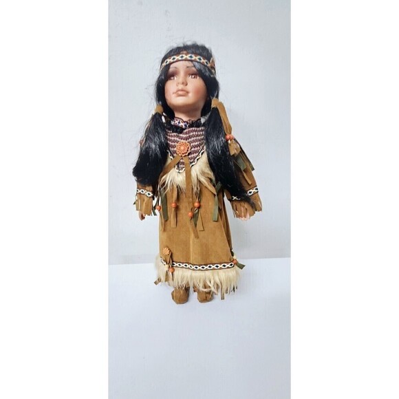 CATHAY COLLECTION Limited Item 752-5000 Native American Doll With Stand  16.5 In - Picture 6 of 10